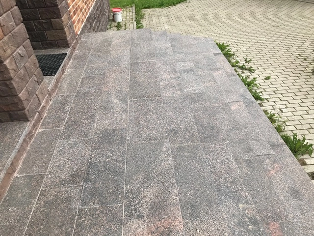 заливка и облицовка подпорной стенки из бетона