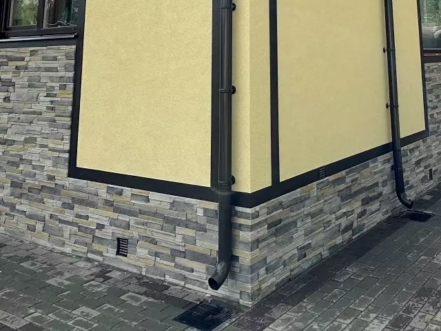 вариант отделки фасада частного дома