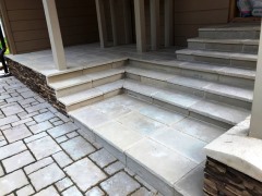 бетонное крыльцо облицовано мрамором