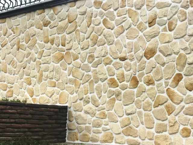 облицовка подпорных стенок декоративным камнем