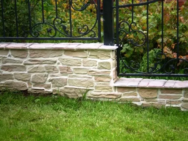 облицовка бетонных стенок камнем